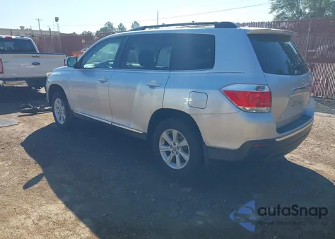 2012 Toyota Highlander Se V6 z USA, uszkodzony, nr VIN 5TDBK3EH1CS119616
